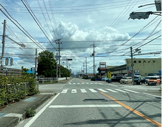 北中学前の交差点