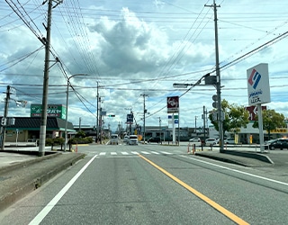 八幡中山町交差点
